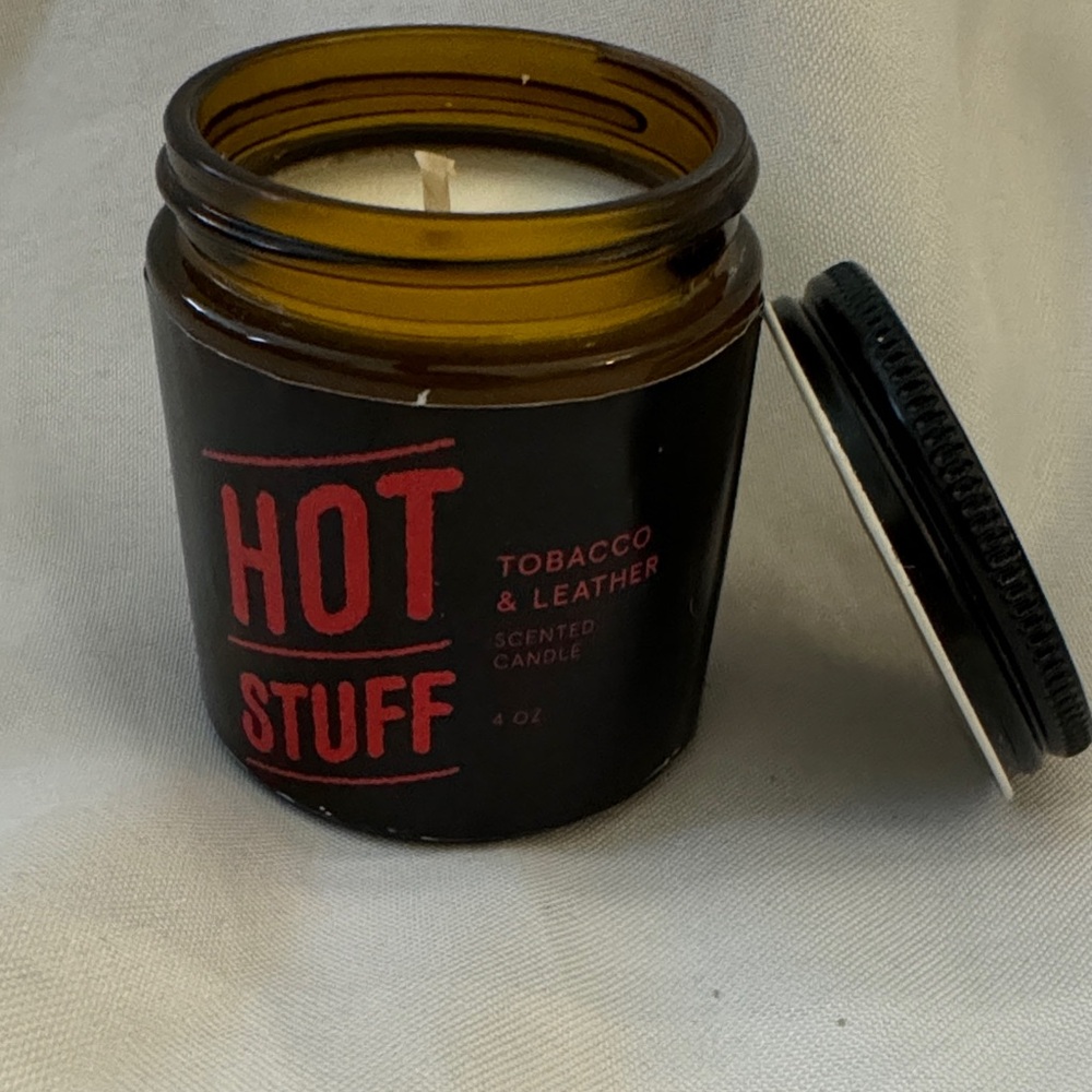 Tobacco & Leather Scented Candle - Brown
